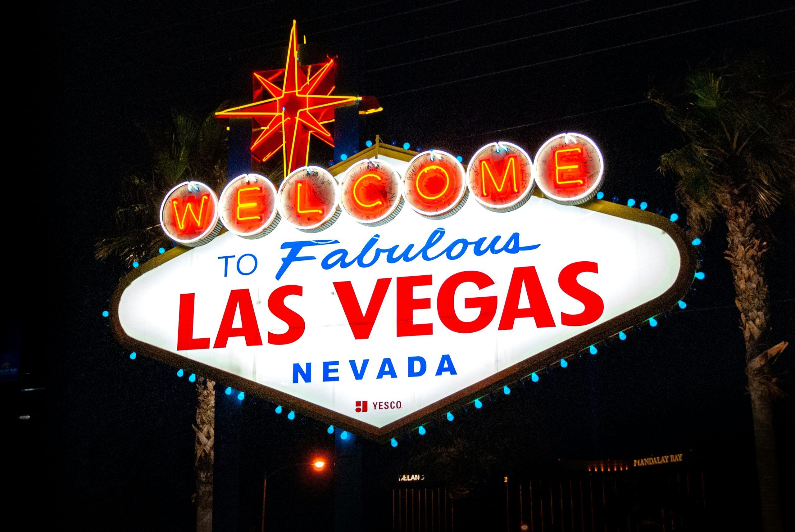 A neon Las Vegas sign